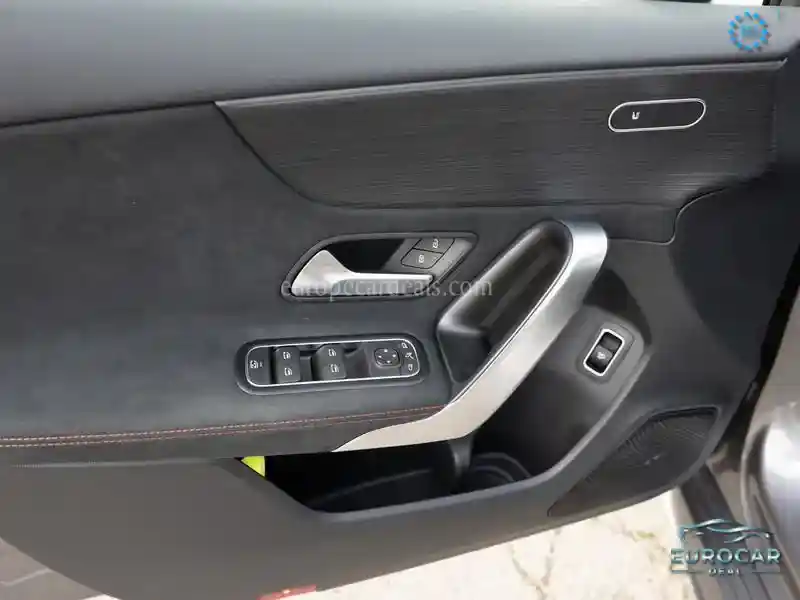 Mercedes-Benz A 220