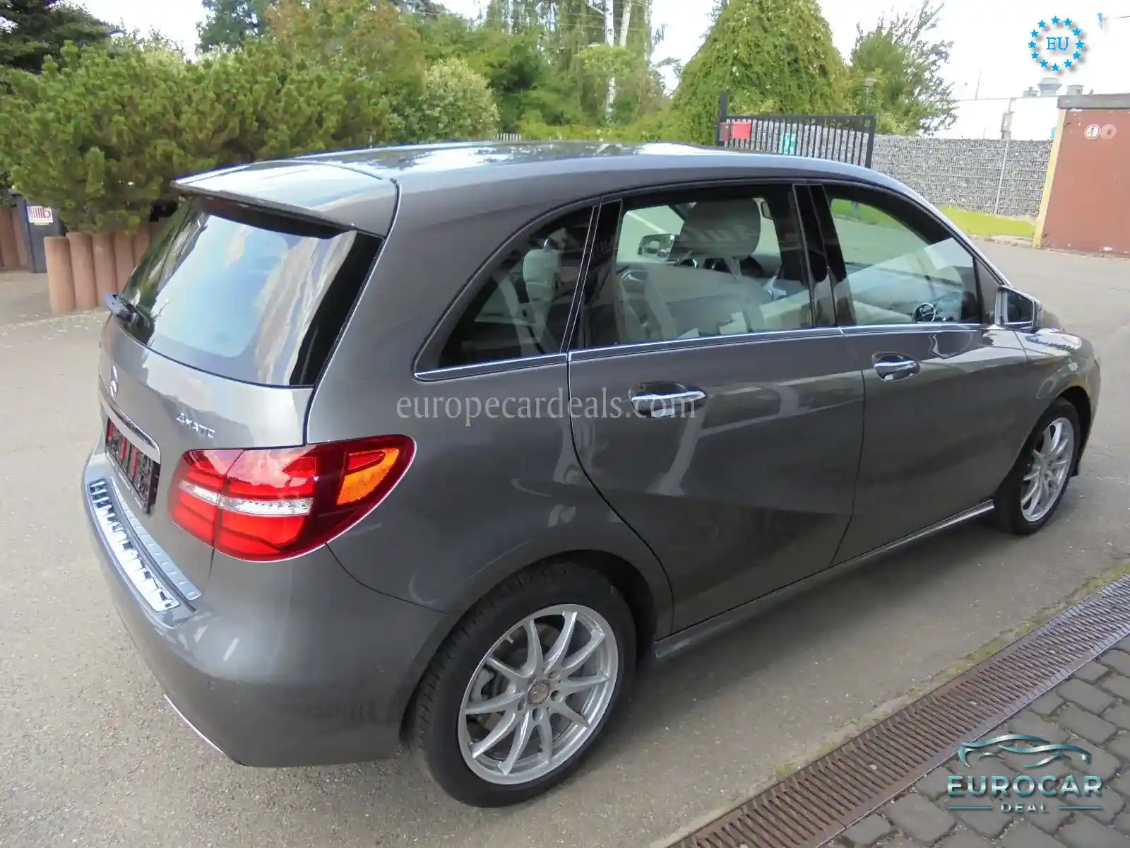 Mercedes-Benz B 220