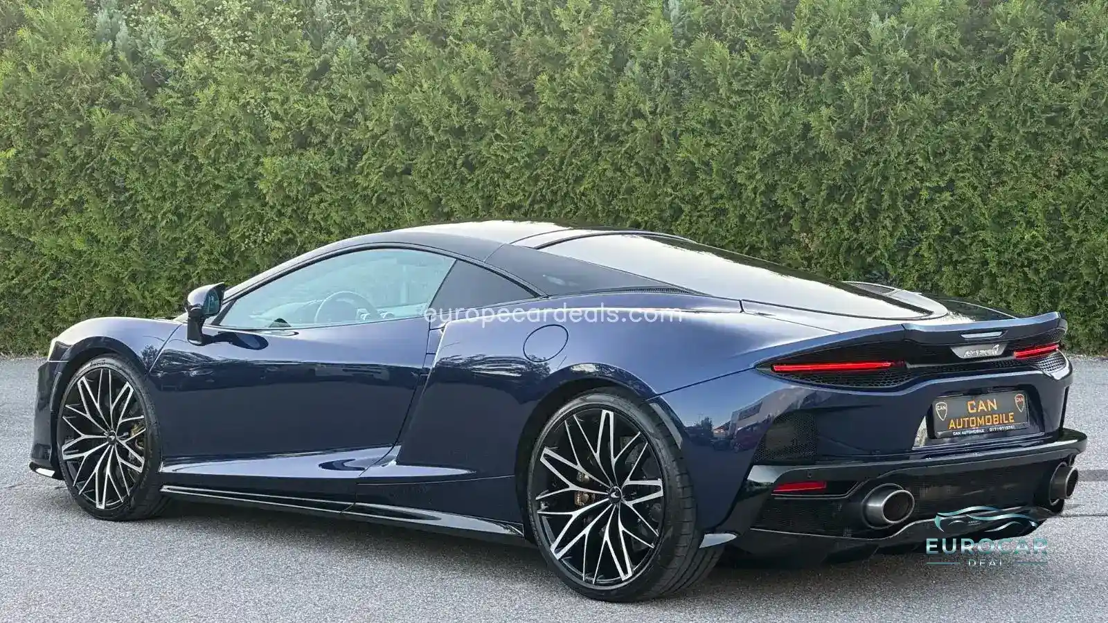 McLaren GT