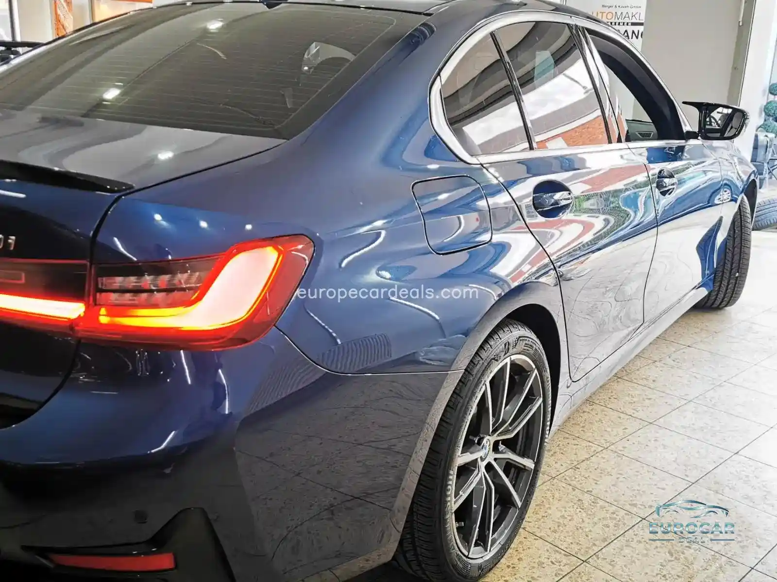 BMW 330