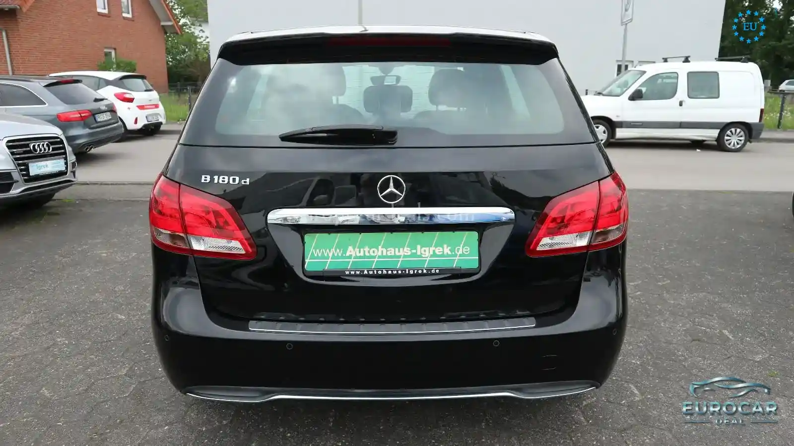 Mercedes-Benz B 180