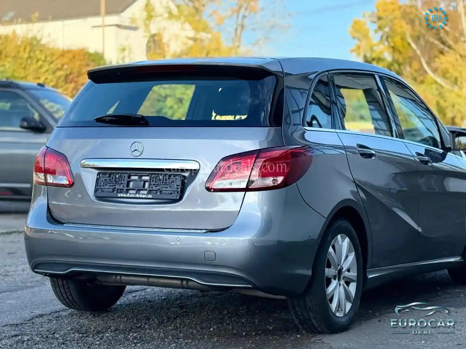 Mercedes-Benz B 180