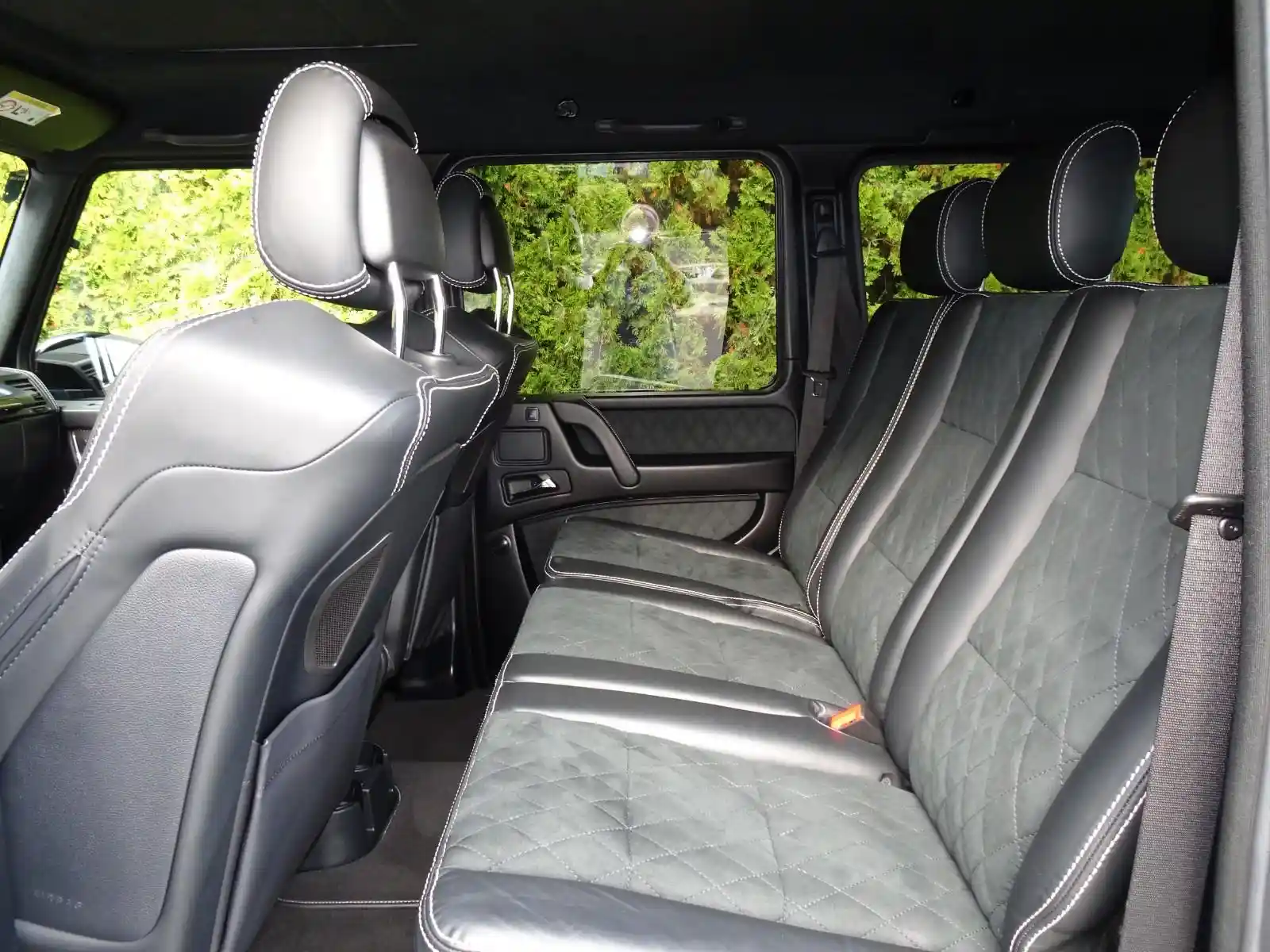 Mercedes-Benz G 500