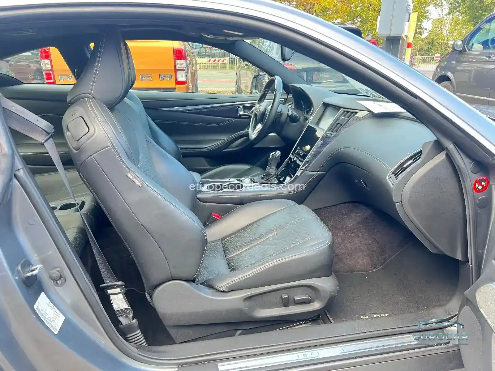 Infiniti Q60