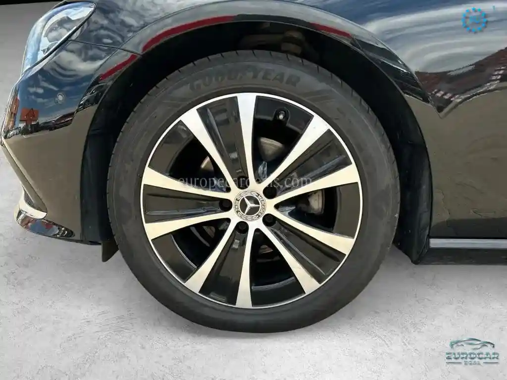 Mercedes-Benz E 200