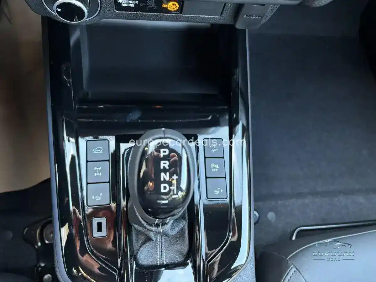 LSE Space Cab neues Modell 4WD 6AT AHK Rol