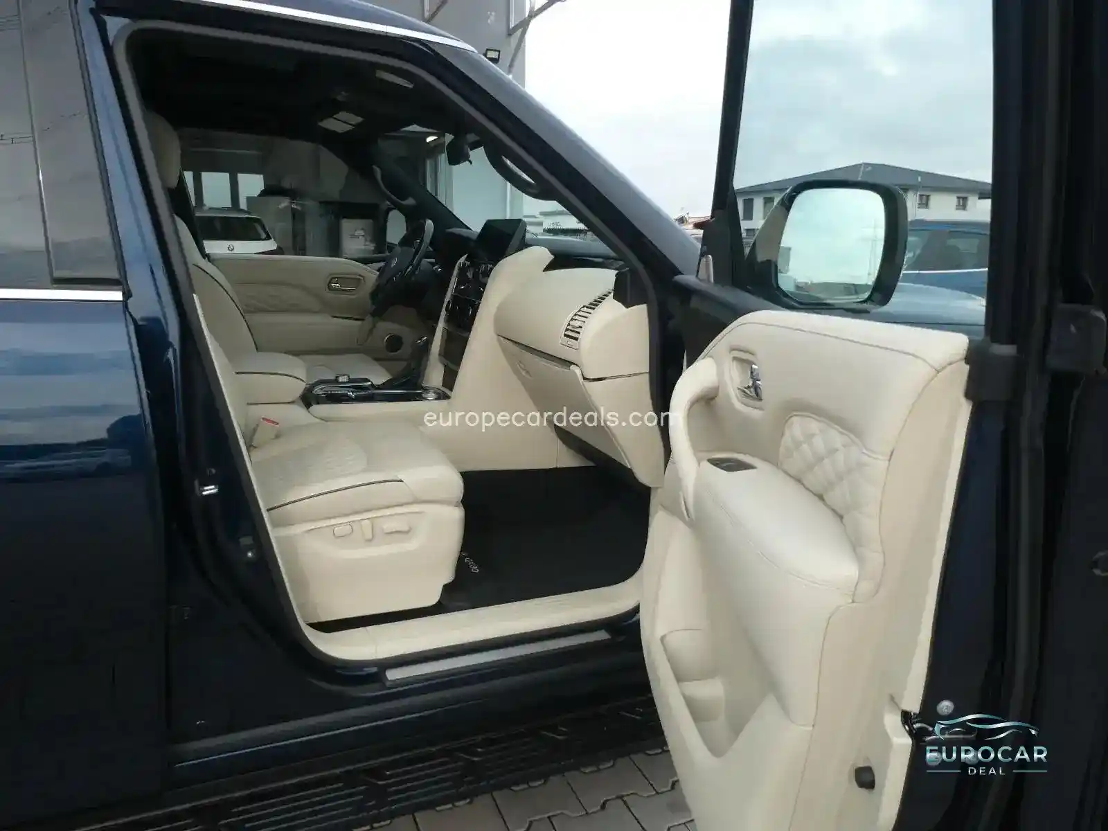Infiniti QX80