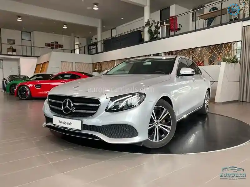 Mercedes-Benz E 200