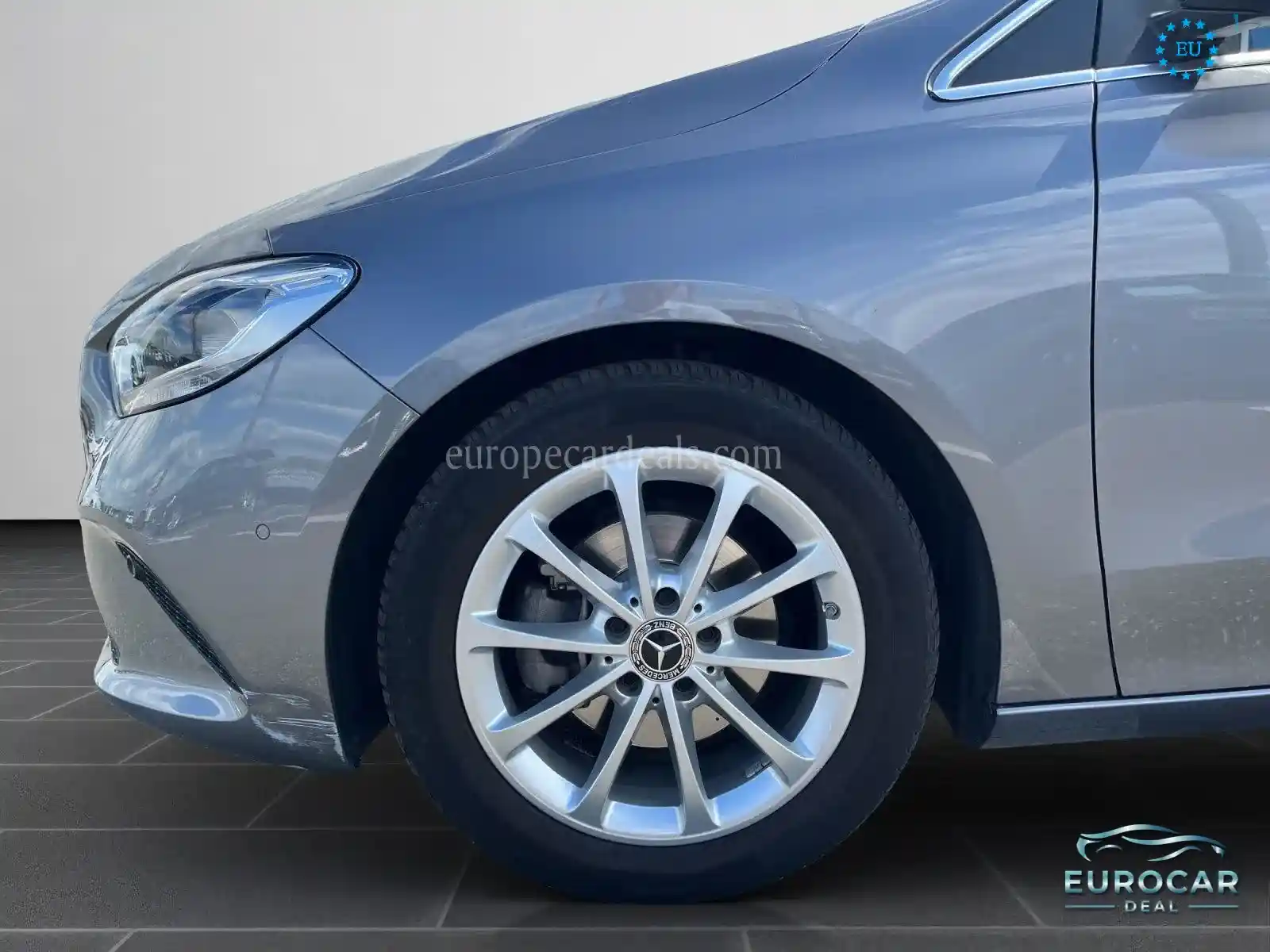Mercedes-Benz B 180