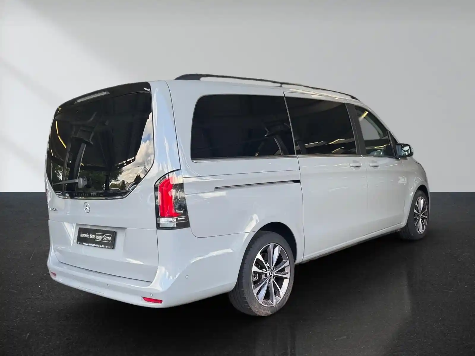 Mercedes-Benz V 250