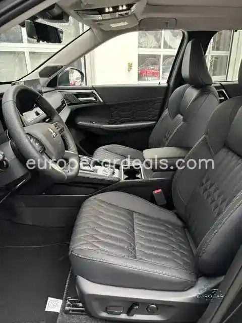 Mitsubishi Plug-in Hybrid Outlander