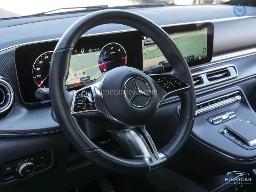 Mercedes-Benz V 220