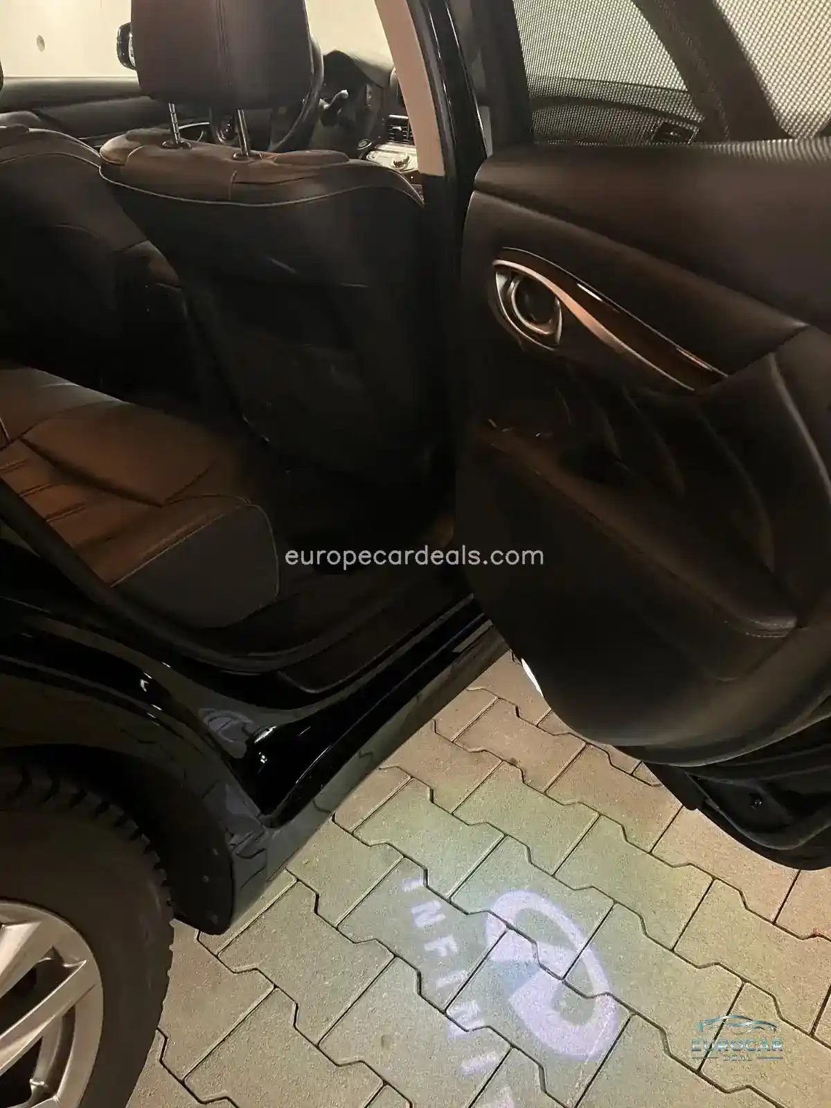 Infiniti Q70
