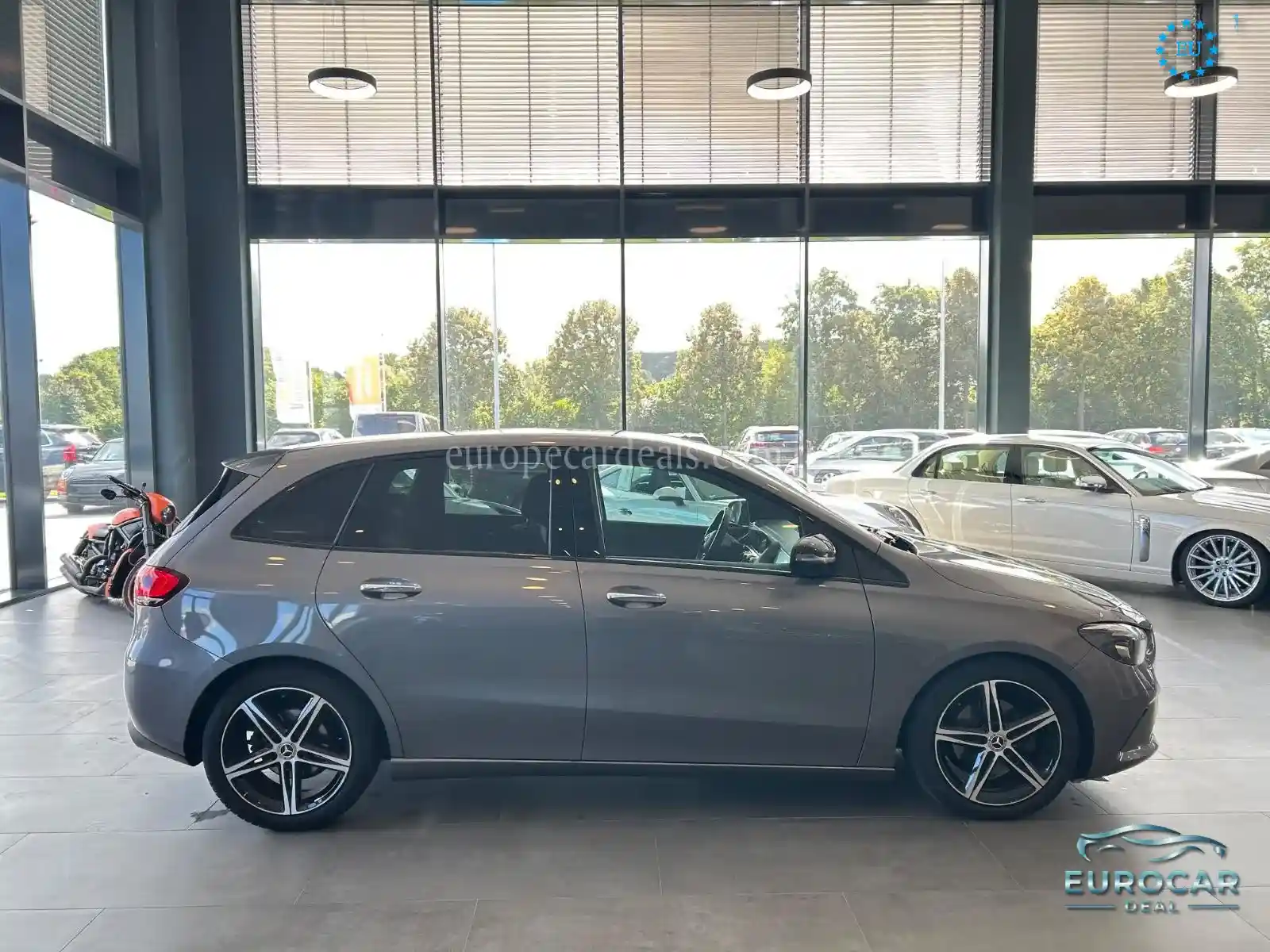 Mercedes-Benz B 200