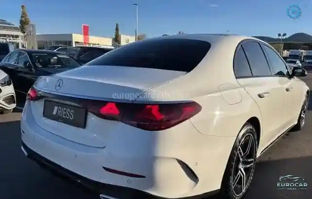 Mercedes-Benz E 300