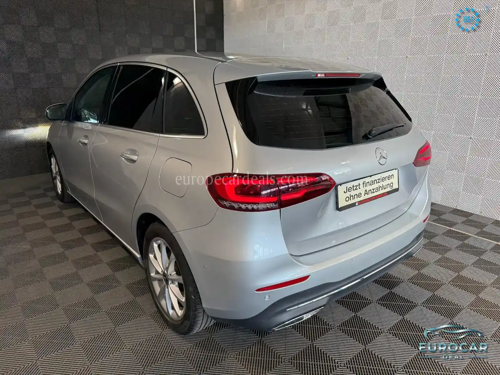 Mercedes-Benz B 200