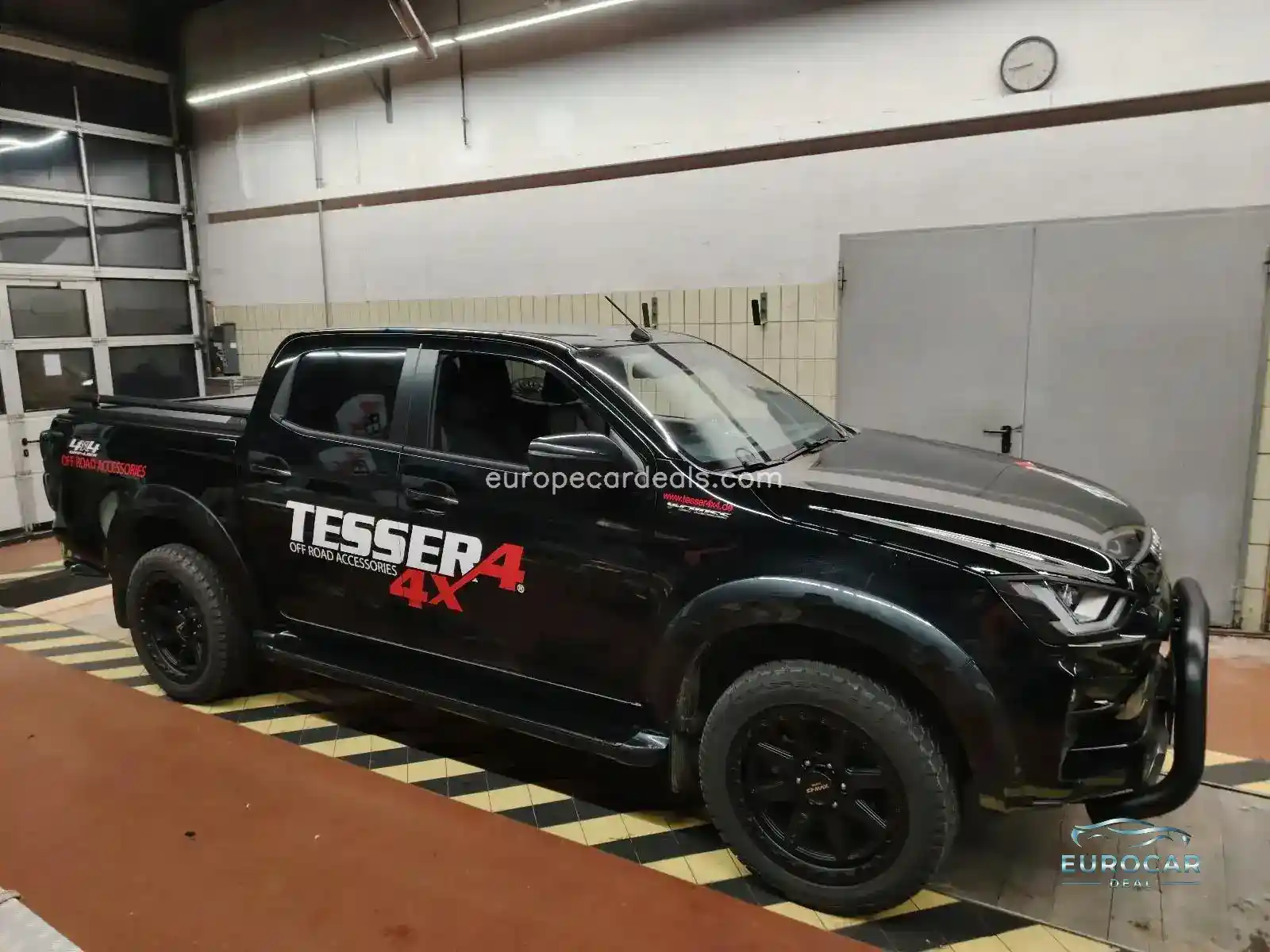 Double Cab 4WD V-CROSS TESSER4x4 Umbau