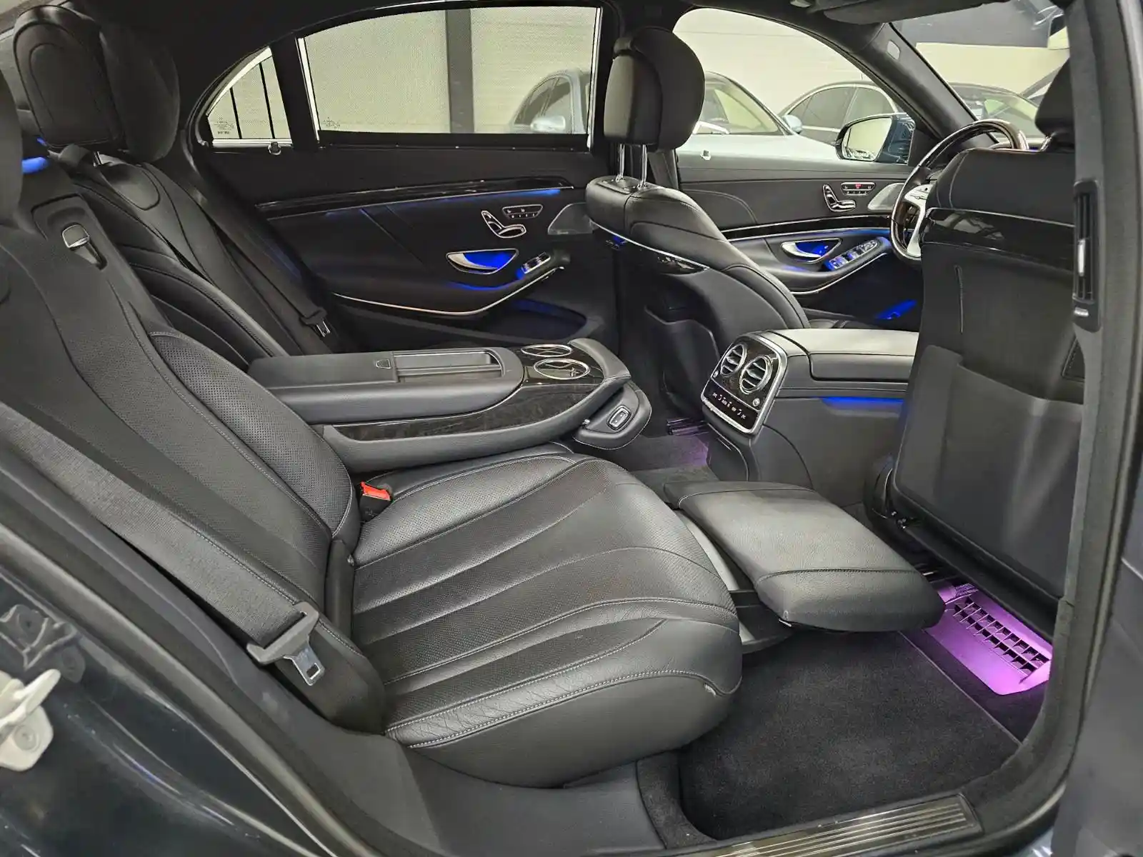 Mercedes-Benz S 560