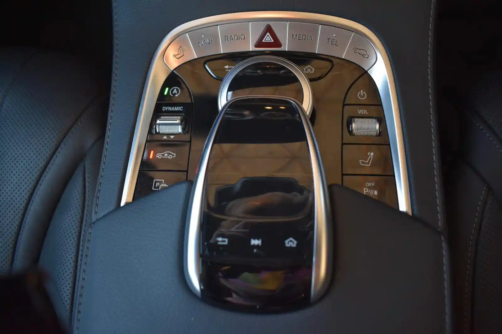 Mercedes-Benz S 500