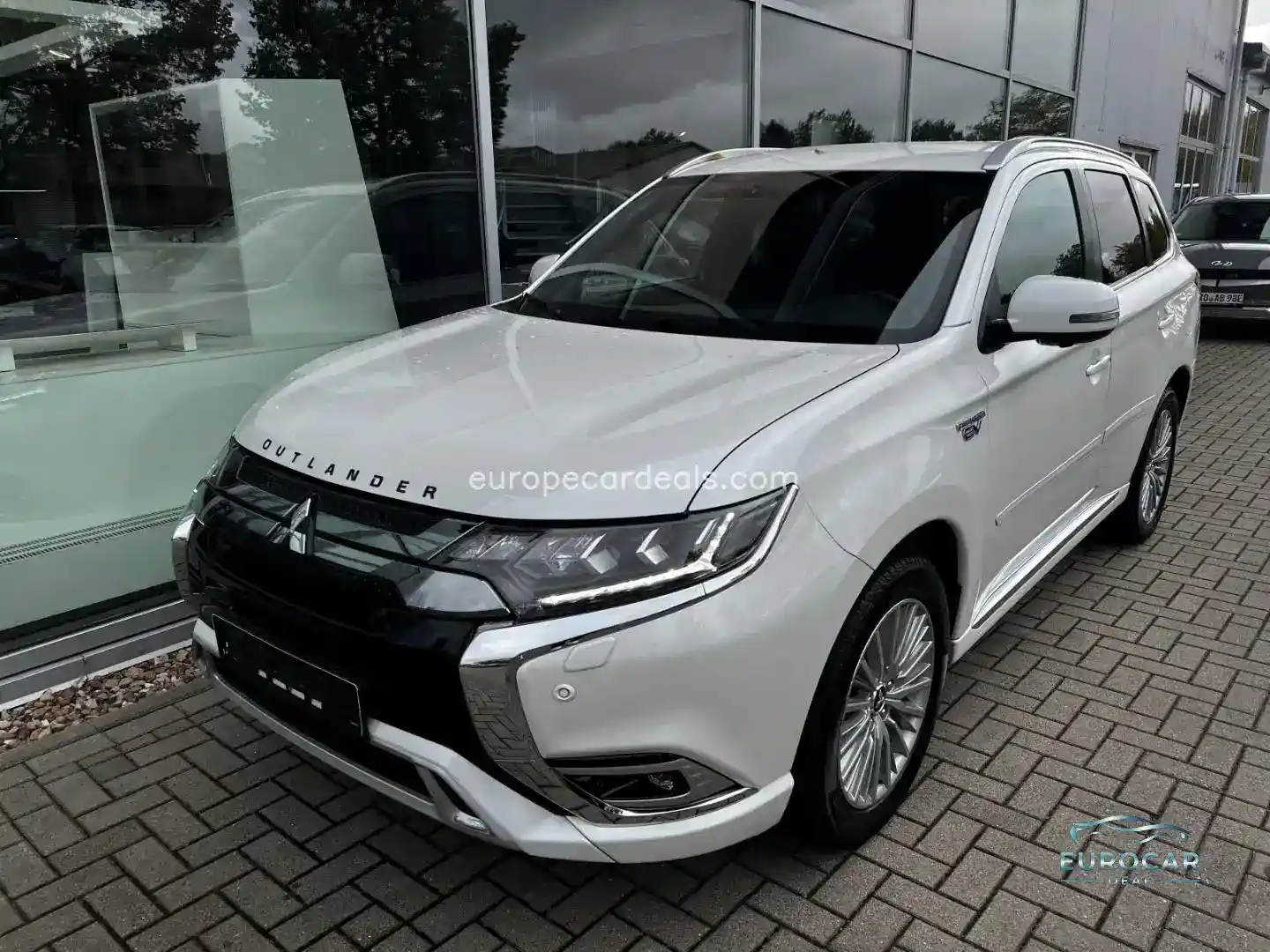 Mitsubishi Plug-in Hybrid Outlander