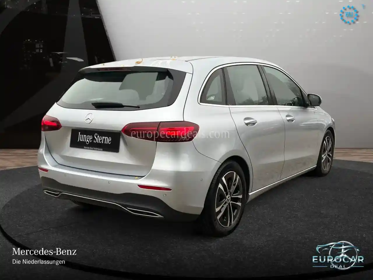 Mercedes-Benz B 180
