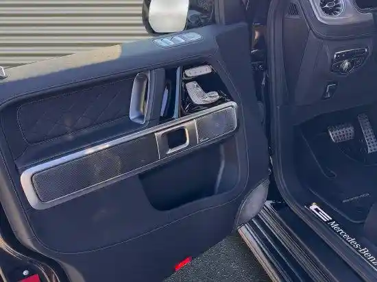 Mercedes-Benz G 500