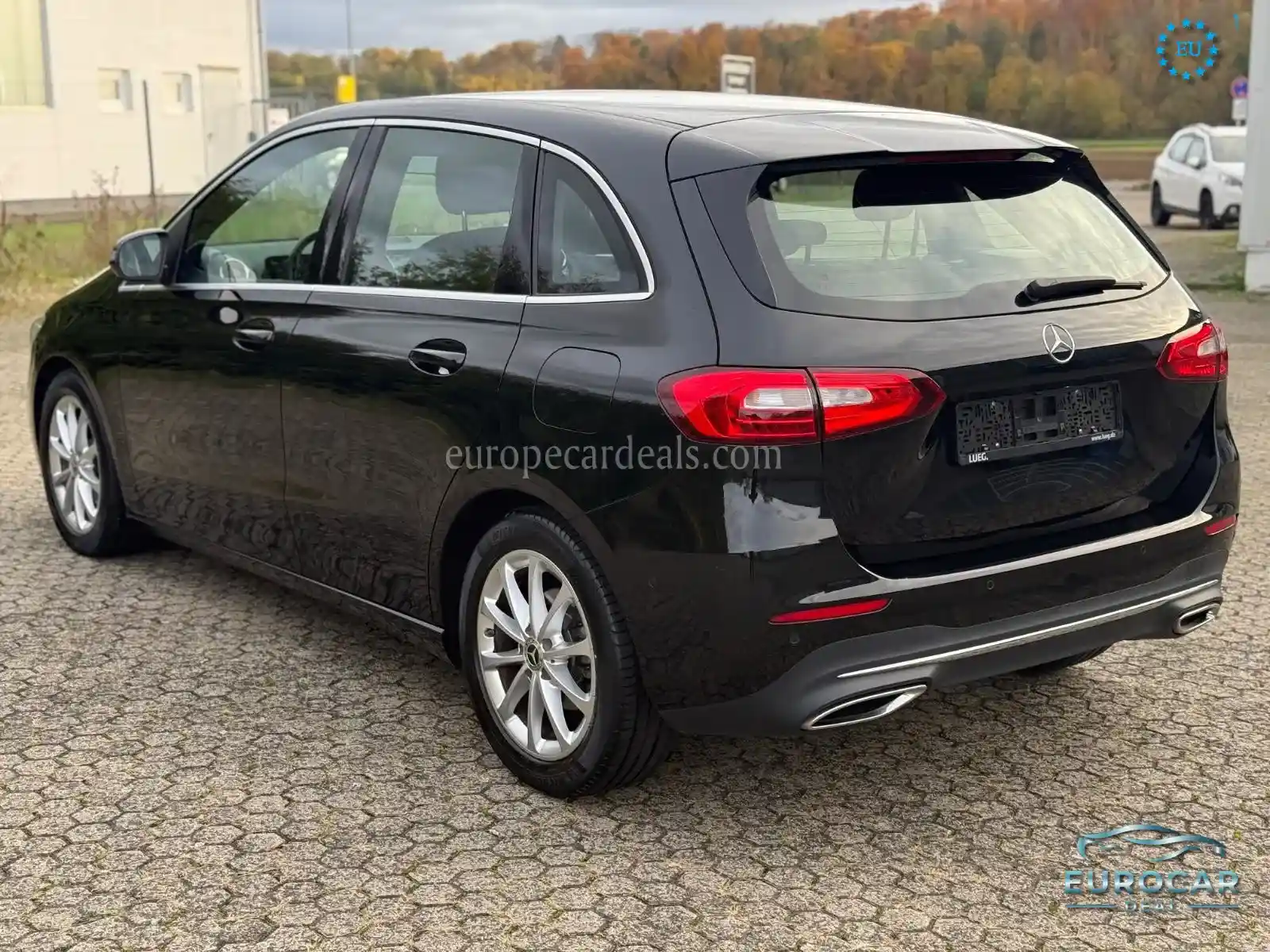 Mercedes-Benz B 180