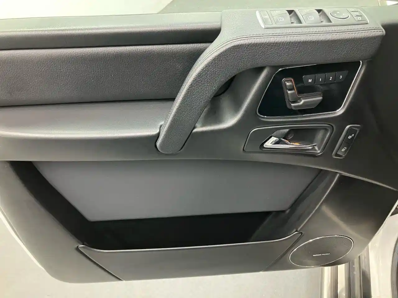 Mercedes-Benz G 500