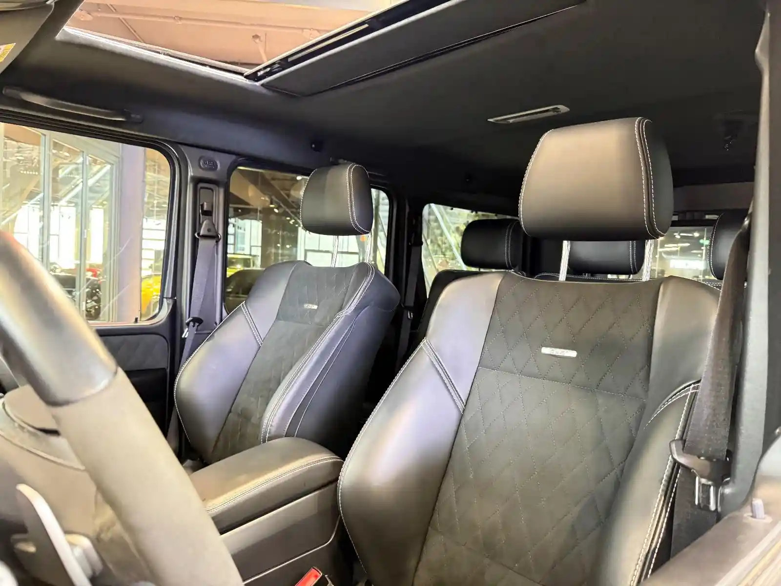 Mercedes-Benz G 500