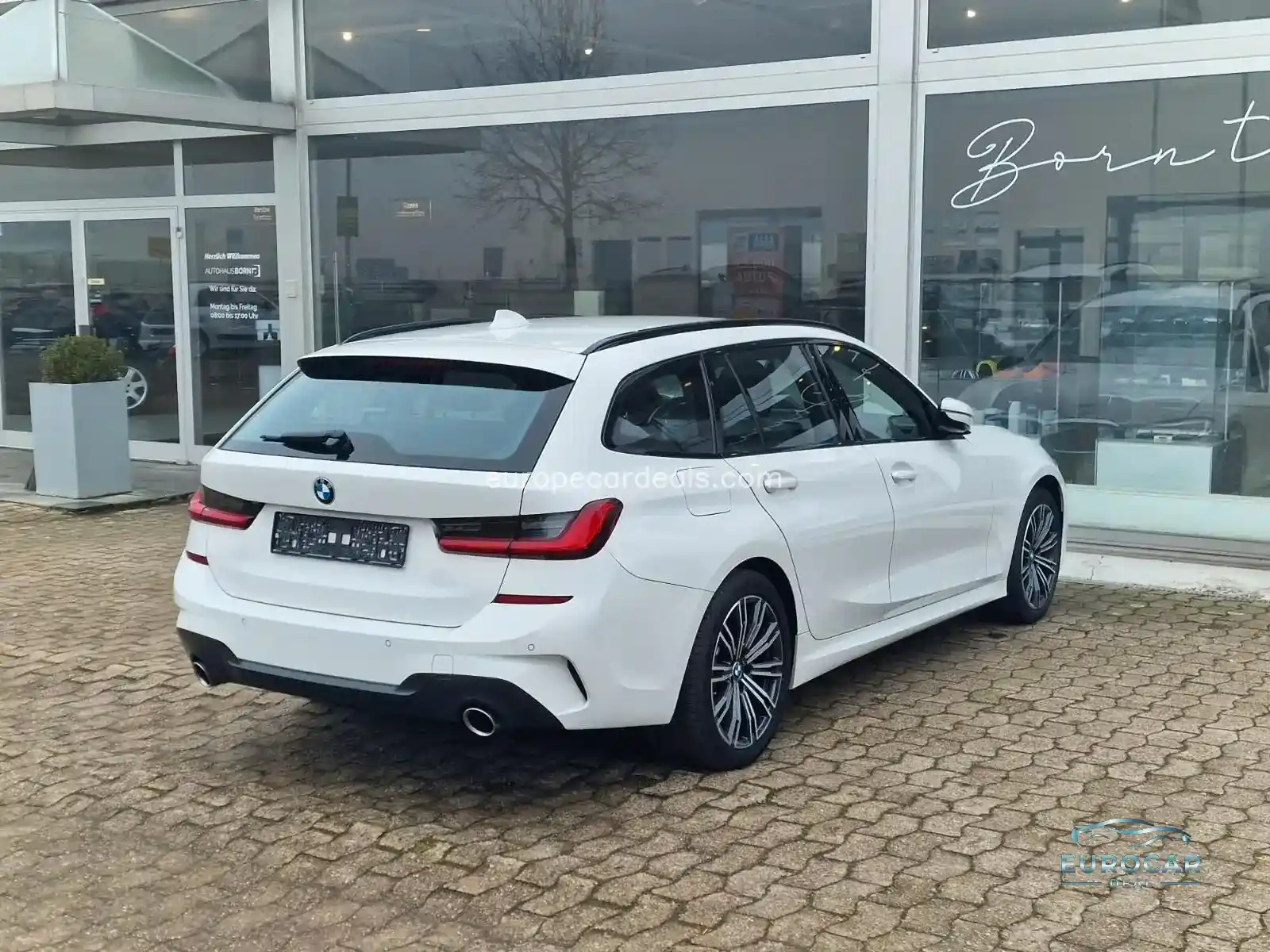 BMW 330
