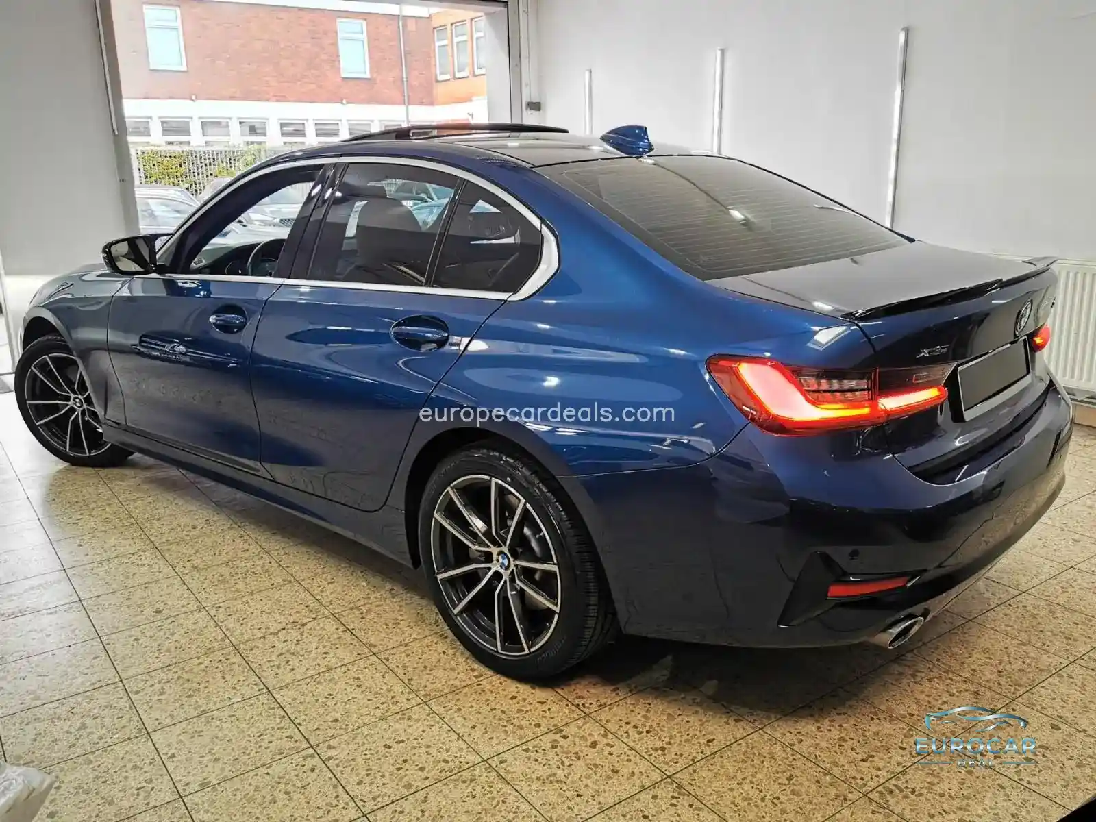 BMW 330