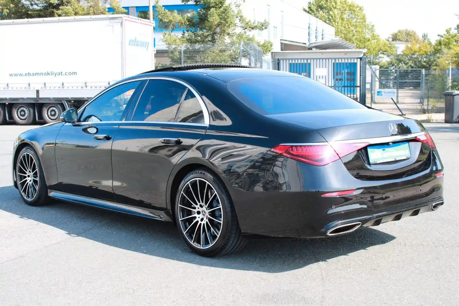 Mercedes-Benz S 500