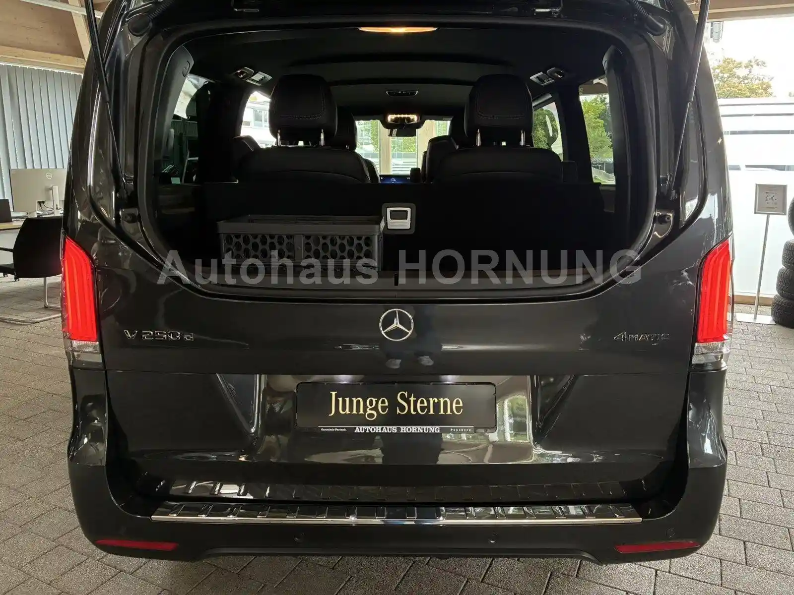 Mercedes-Benz V 250