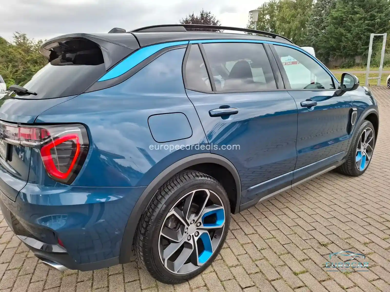 Lynk&Co 01