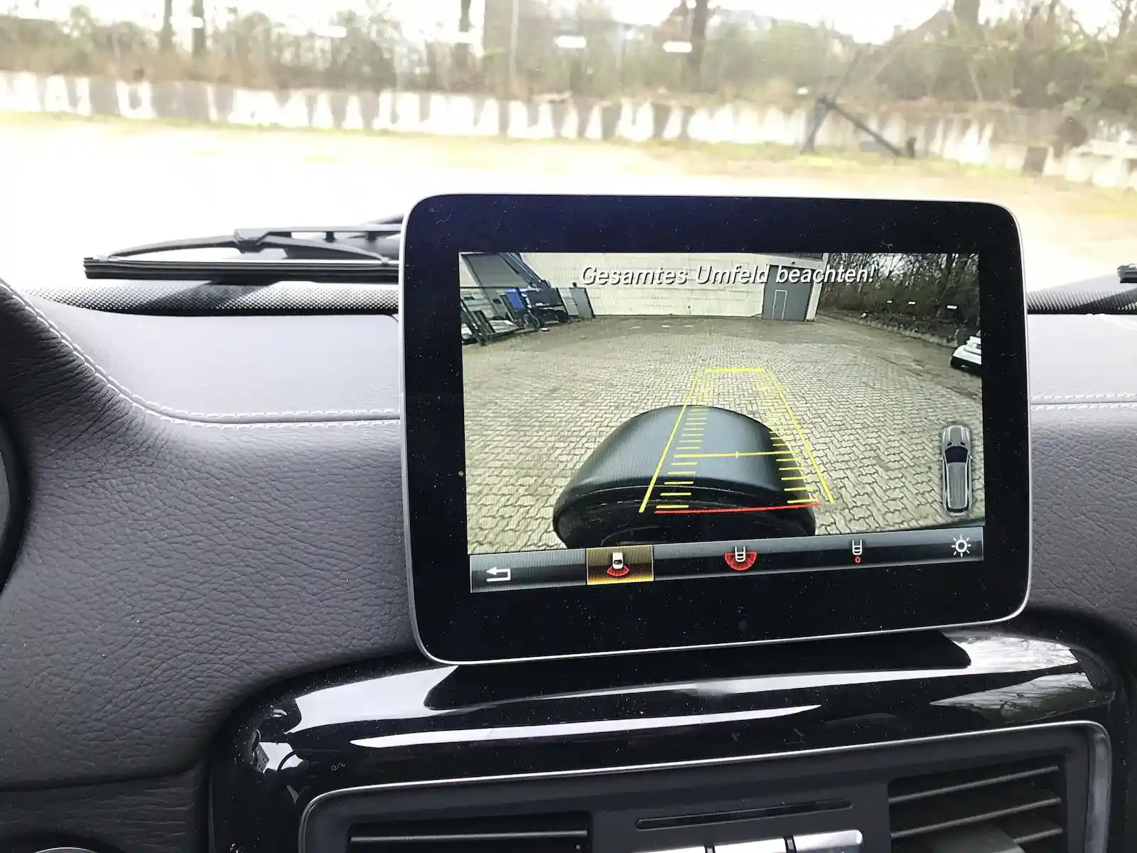 Mercedes-Benz G 500