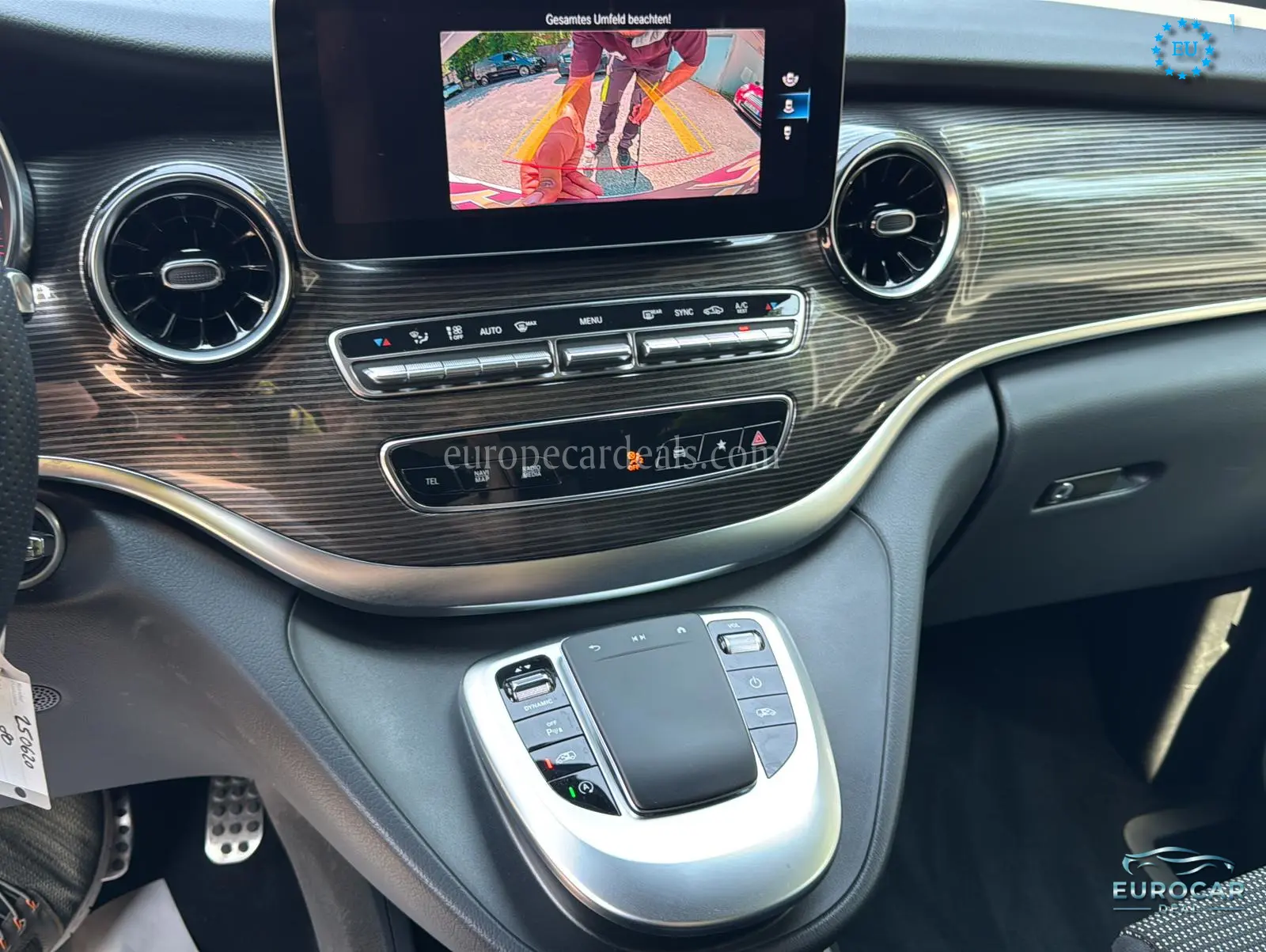 Mercedes-Benz V 220