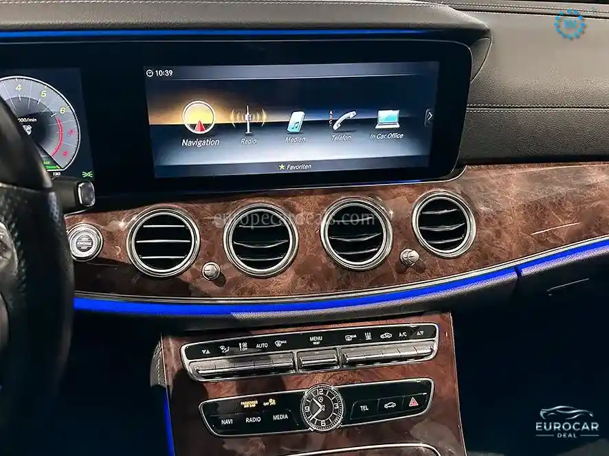 Mercedes-Benz E 300