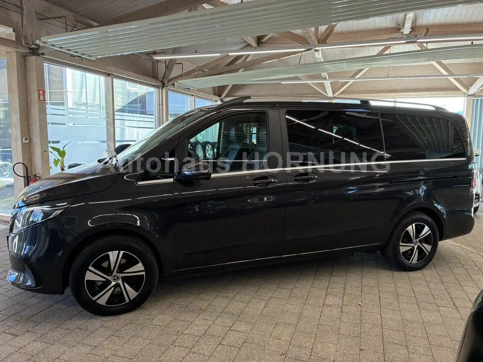 Mercedes-Benz V 250