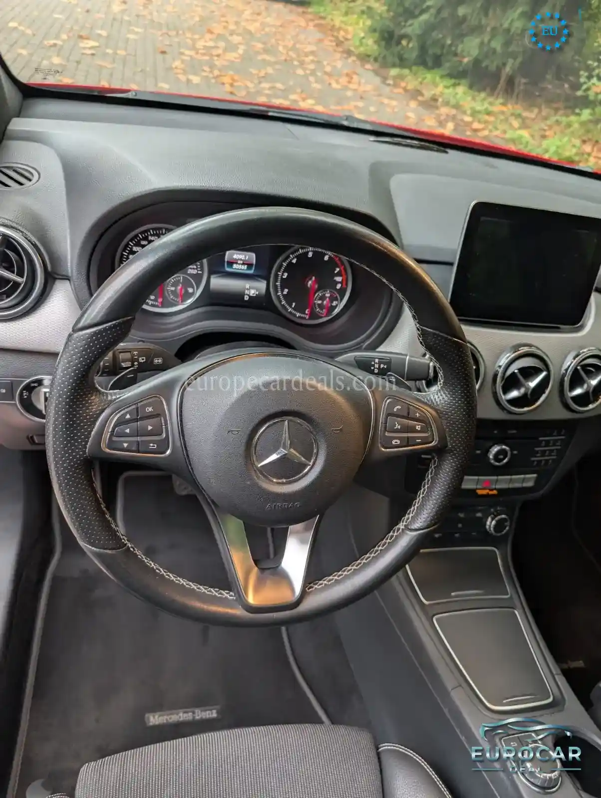 Mercedes-Benz B 180