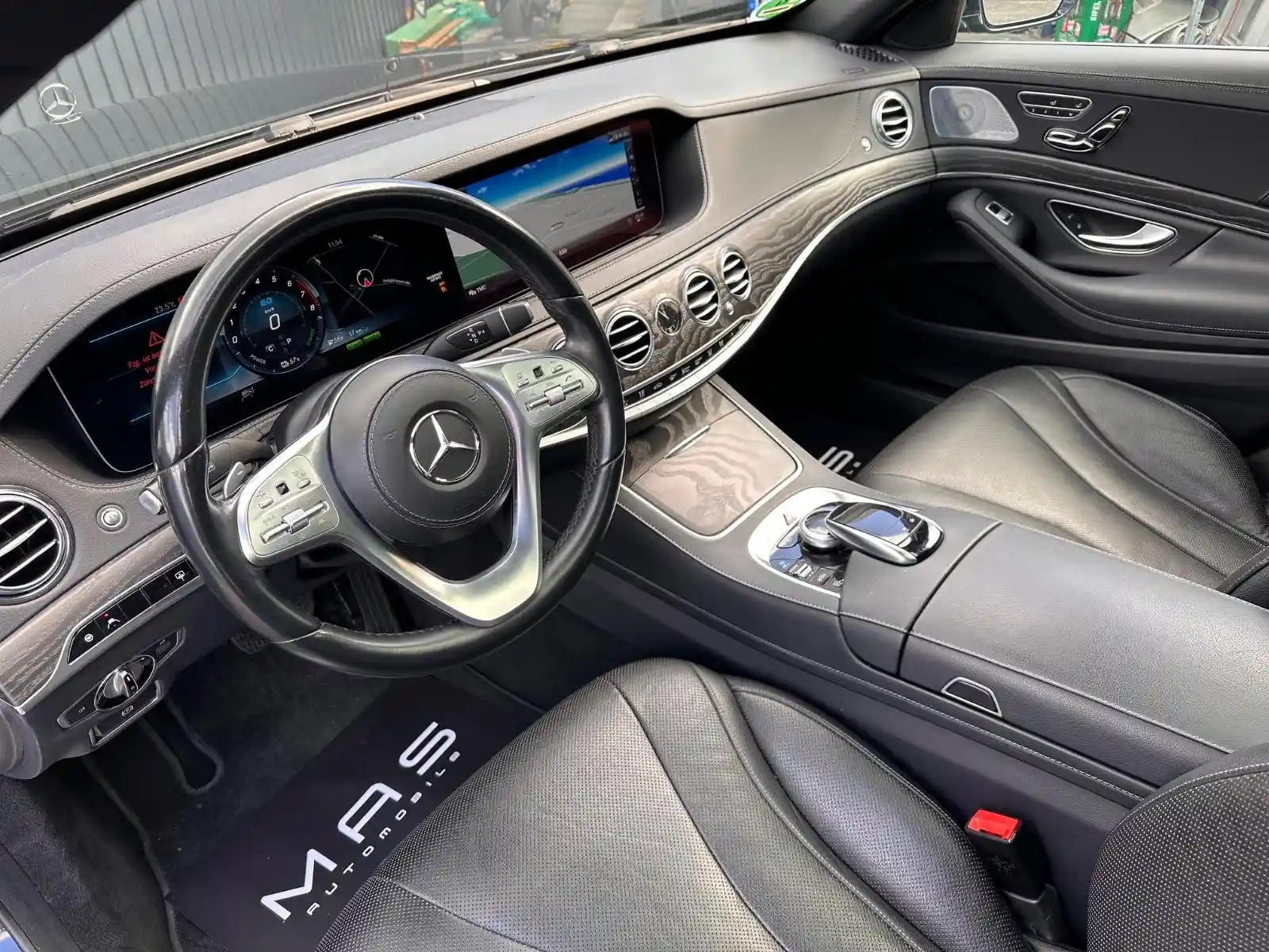 Mercedes-Benz S 560