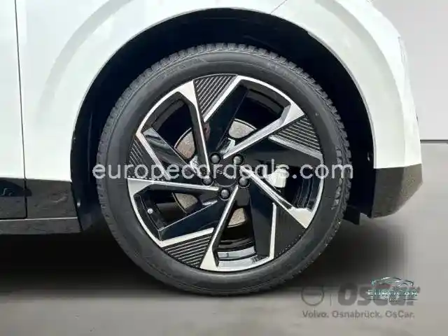 Lynk&Co 02