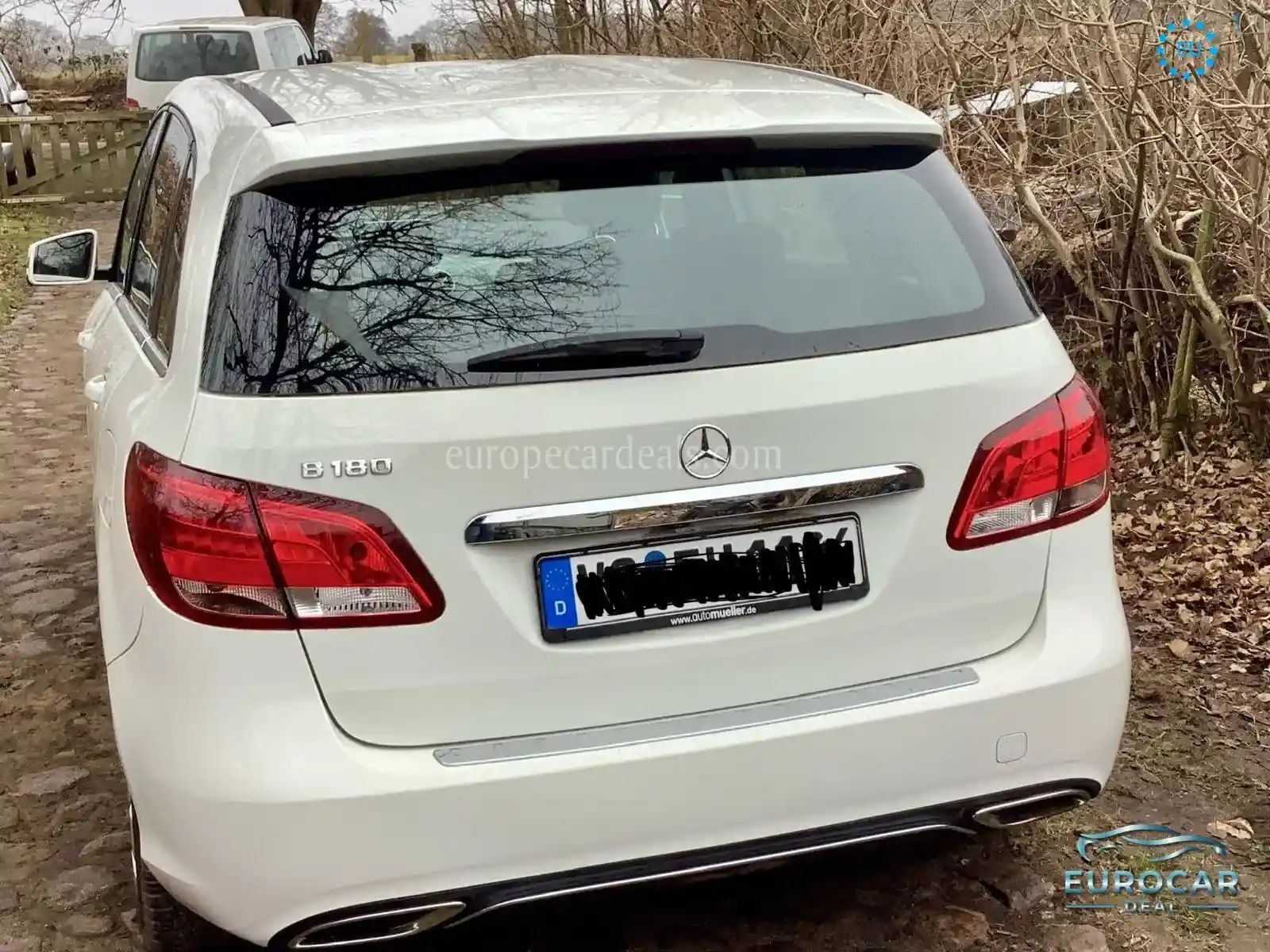 Mercedes-Benz B 180