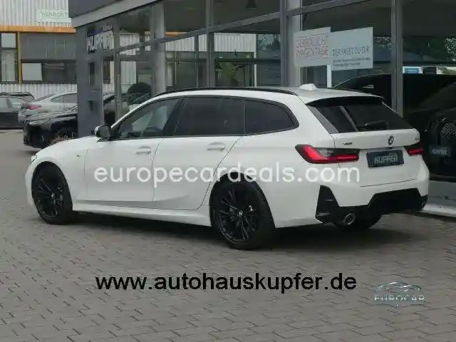 BMW 330