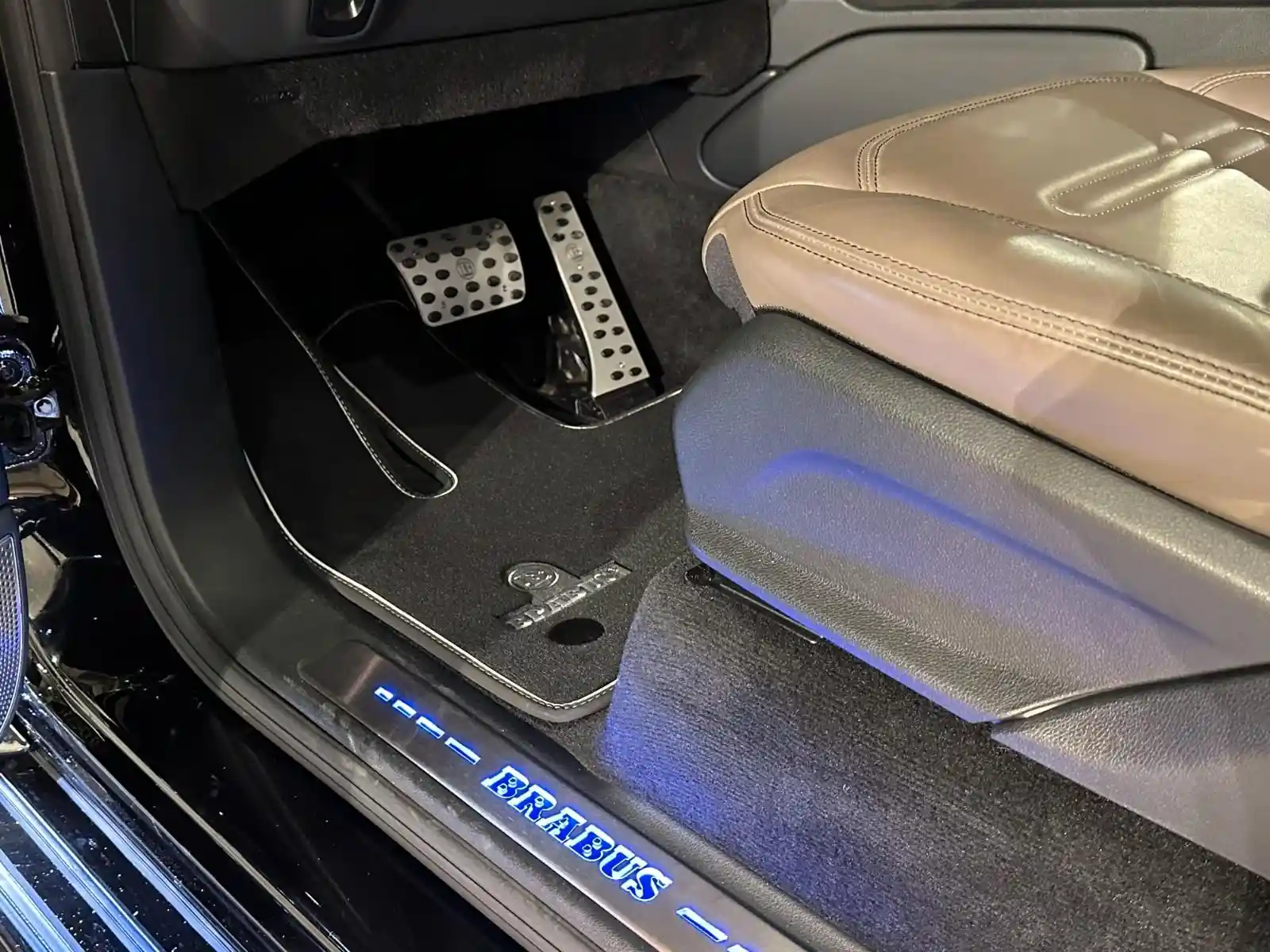 Mercedes-Benz G 500