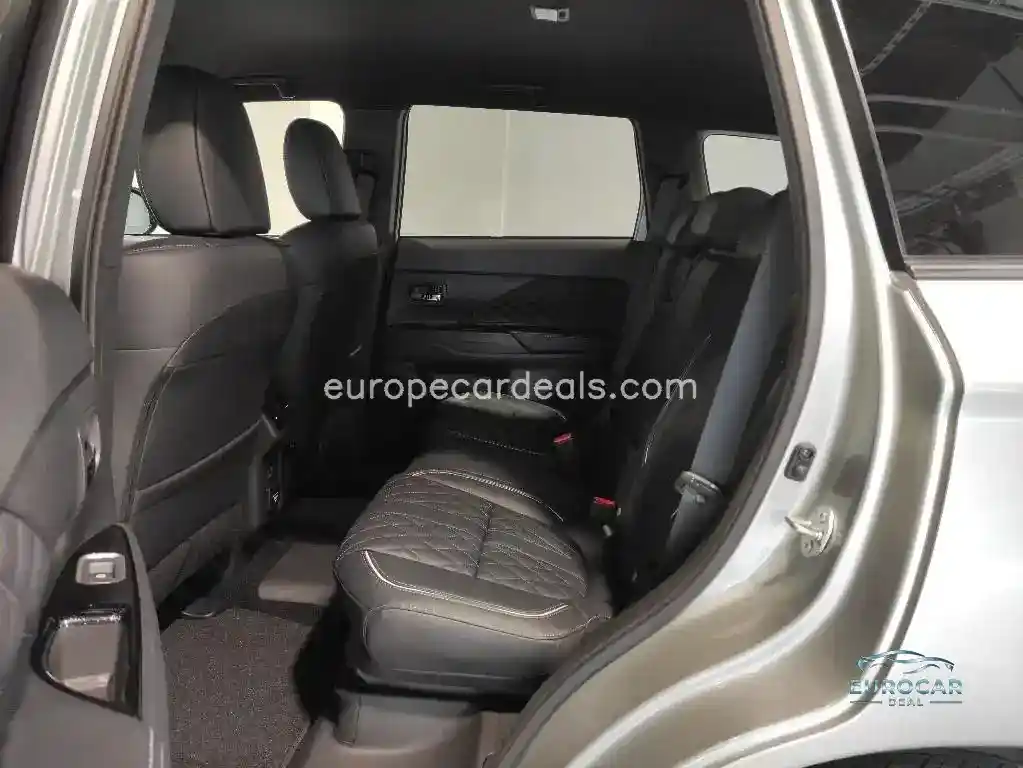 Mitsubishi Plug-in Hybrid Outlander