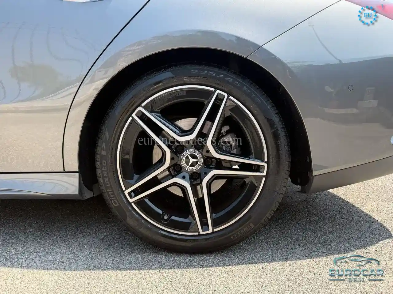 Mercedes-Benz CLA 200