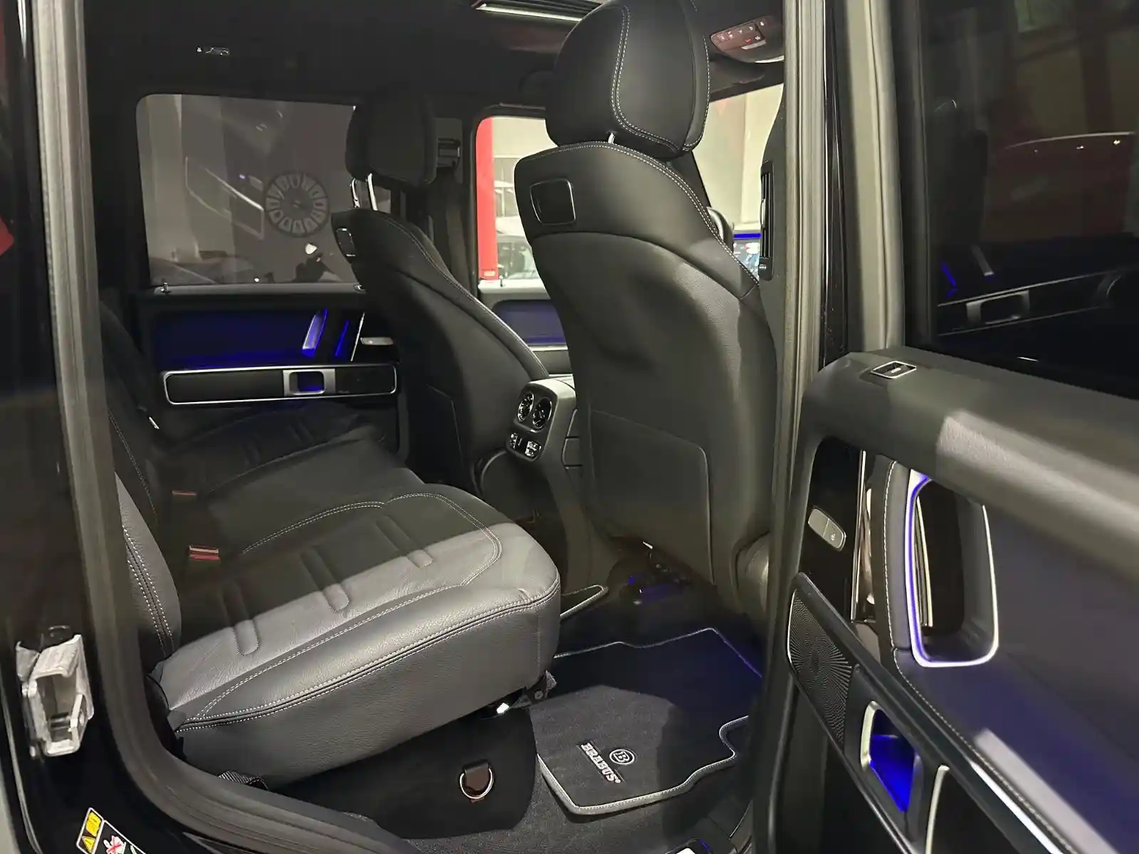 Mercedes-Benz G 500