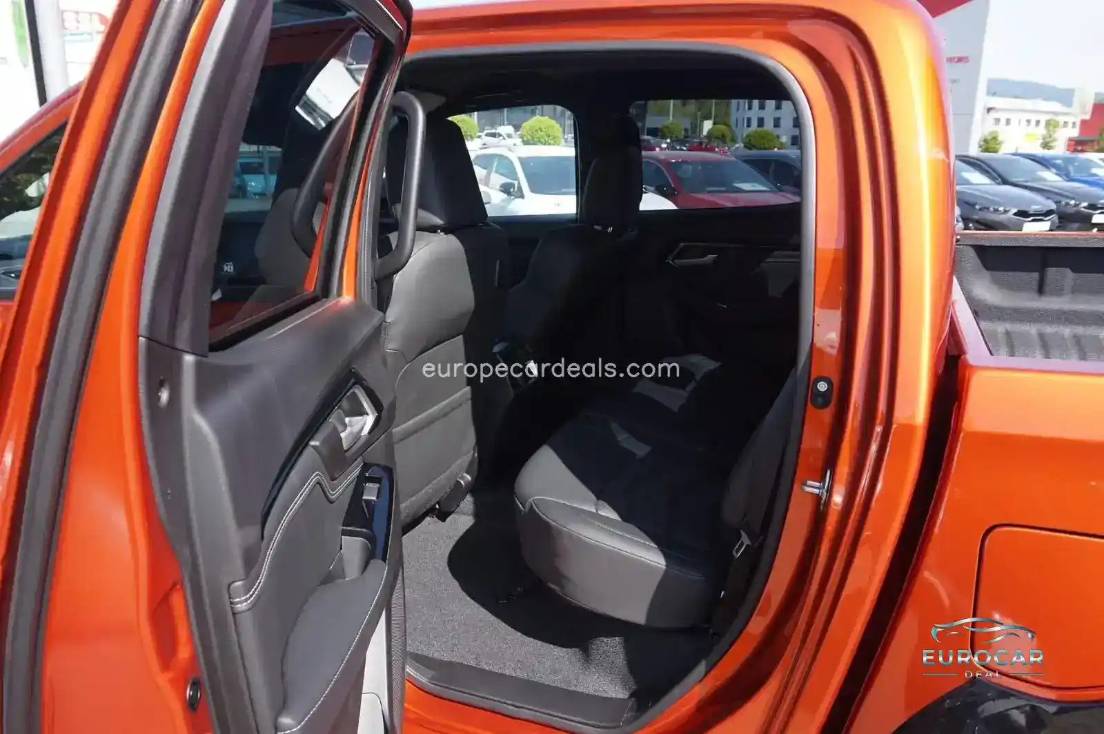 Double Cap 4WD V-Cross A/T *AKTION*
