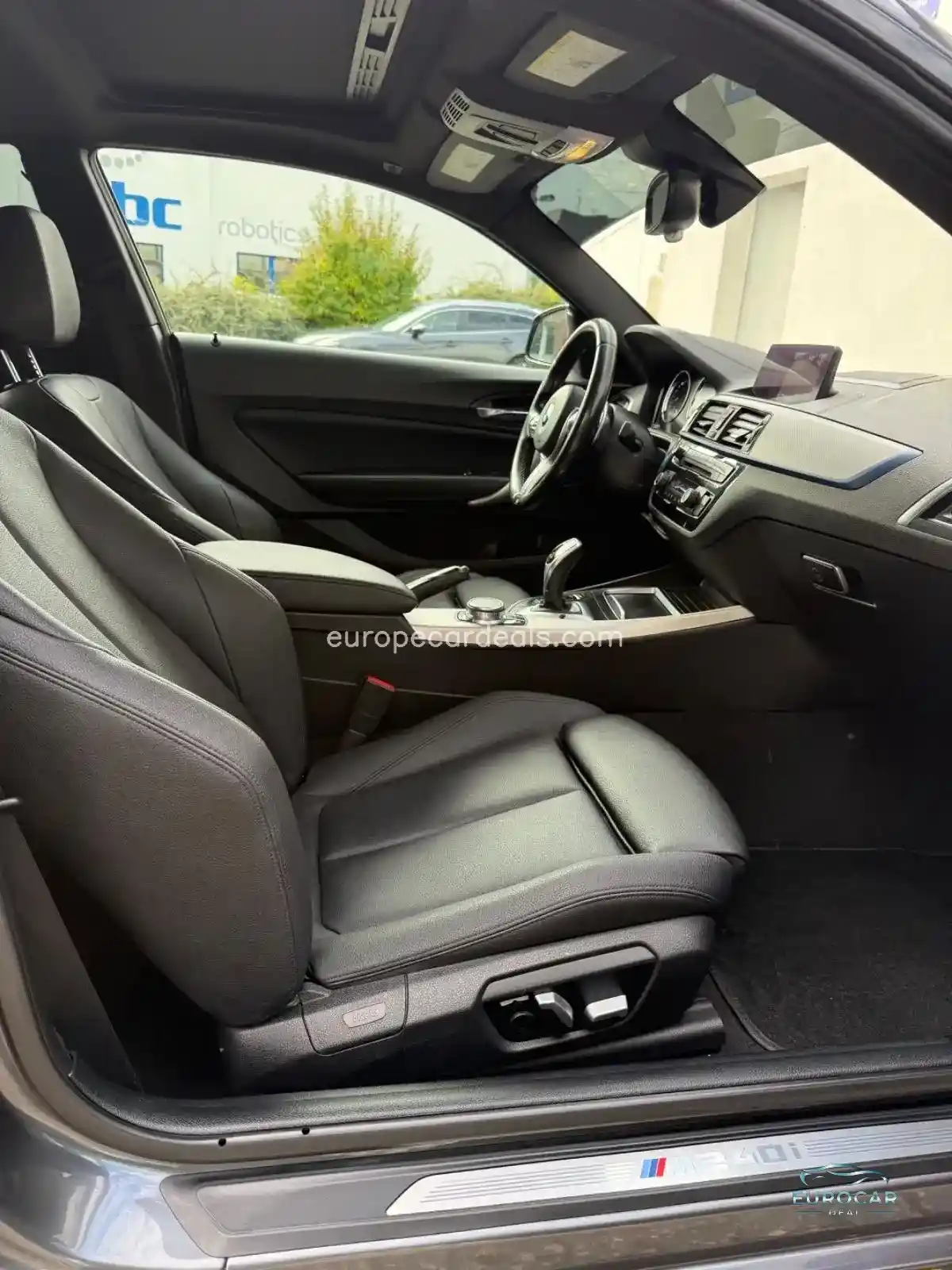 BMW M240i