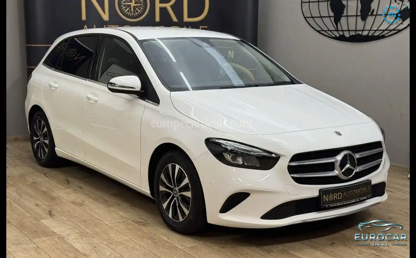 Mercedes-Benz B 180